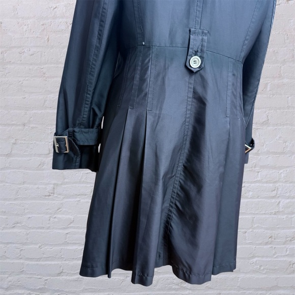 Stylish Black Trench Coat for Women - Picture 6 of 8
